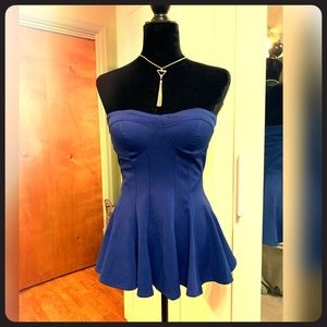 Beautiful form fitting strapless blue top